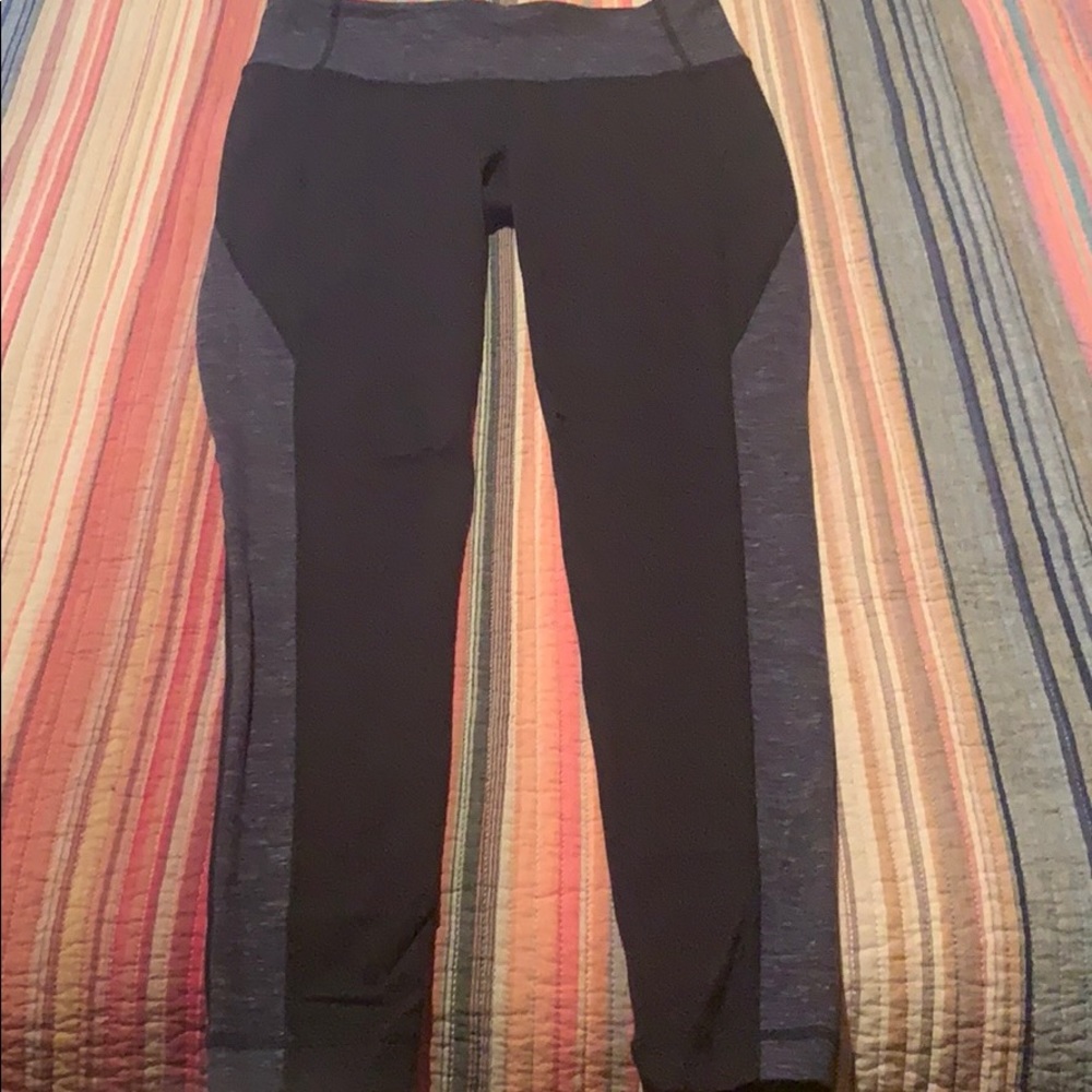 Athleta leggings.  EUC  Size Small